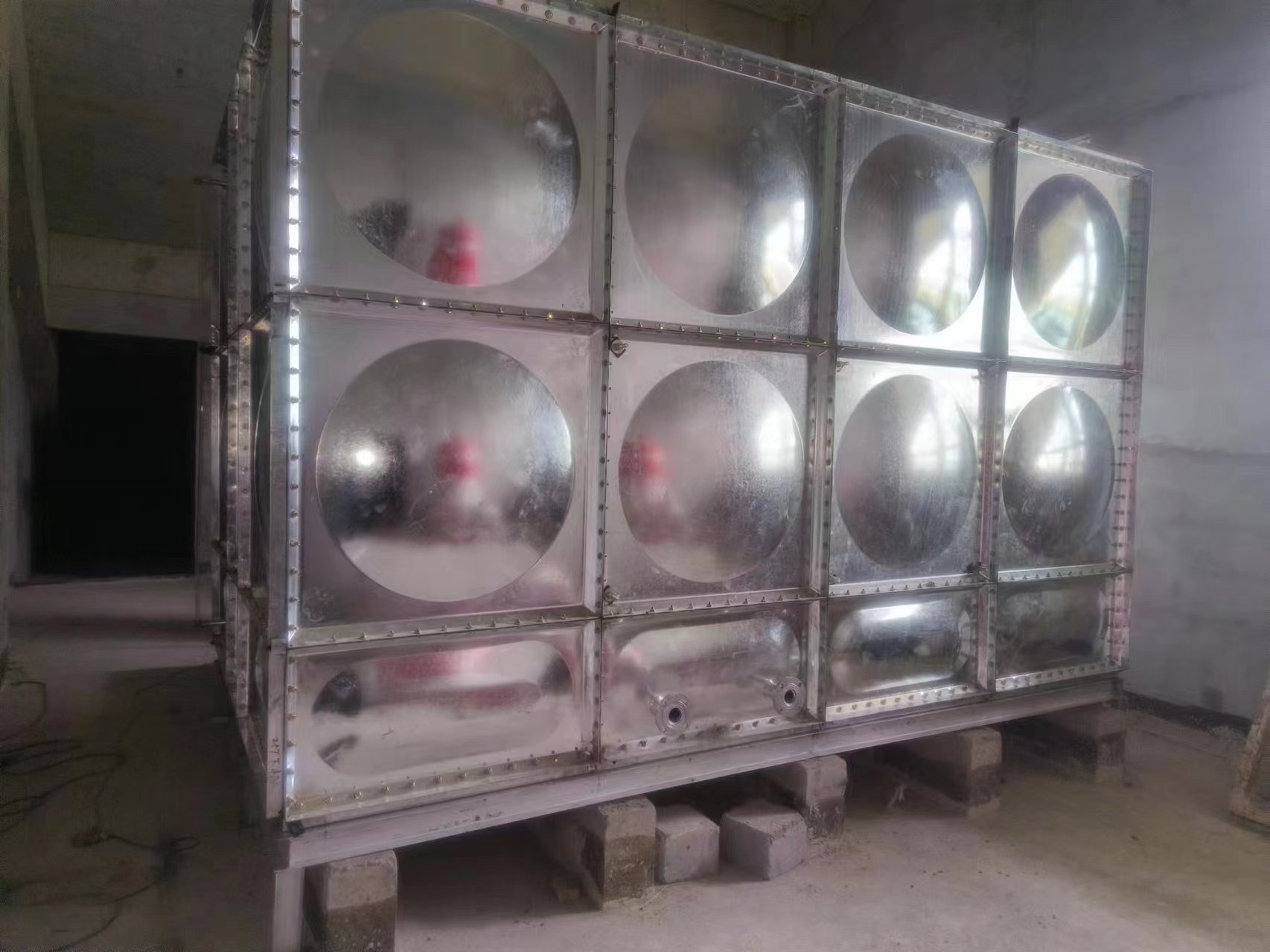 河北景县服务区25立方镀锌钢板水箱